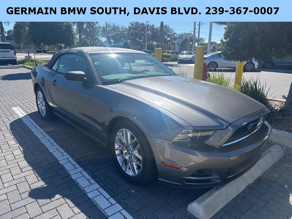 Used 2014 Ford Mustang Convertible w/ Equipment Group 102A image 5