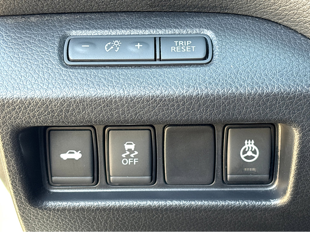 Used 2017 Nissan Altima 2.5 SL w/ Moonroof Package image 11