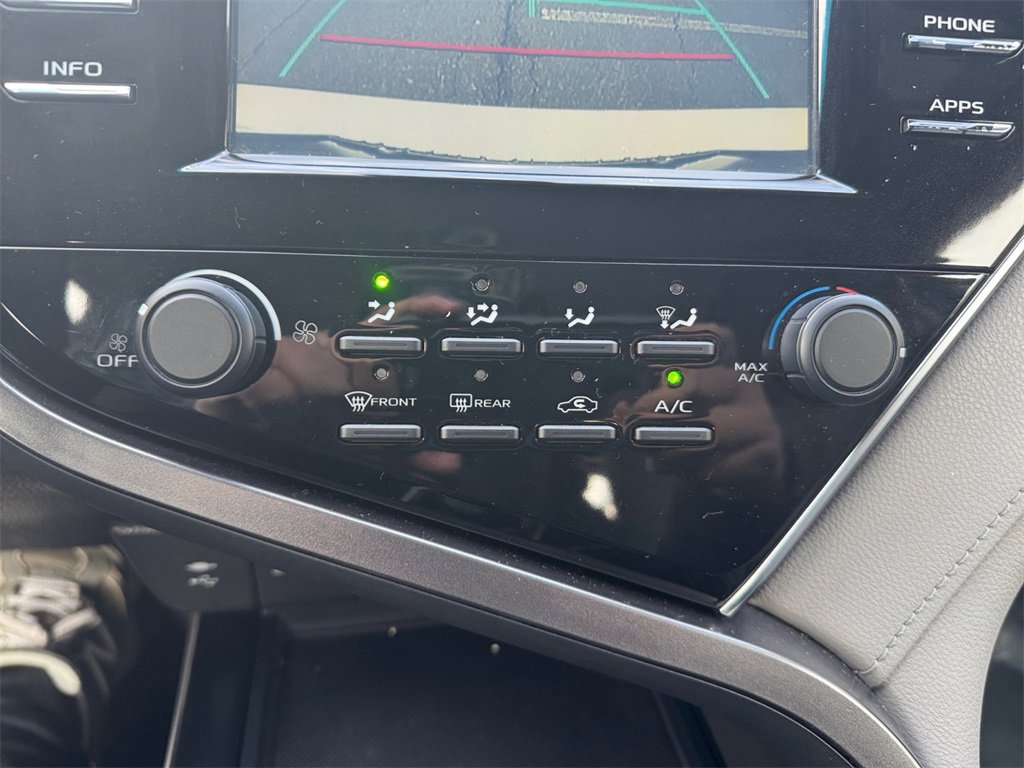 Used 2018 Toyota Camry LE image 21