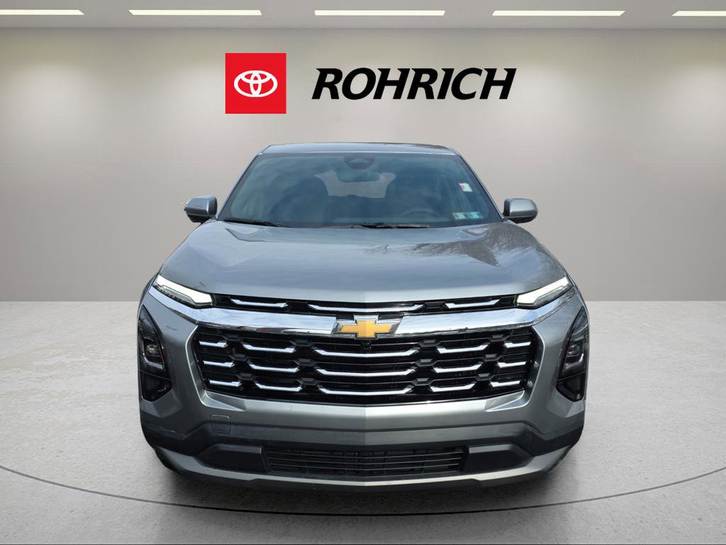 Used 2026 Chevrolet Equinox LT w/ Convenience Package II image 2