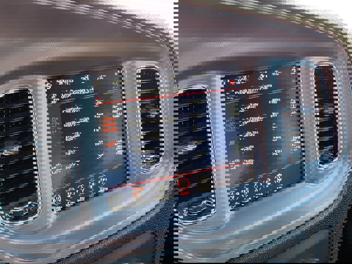 Used 2023 Dodge Charger GT image 33