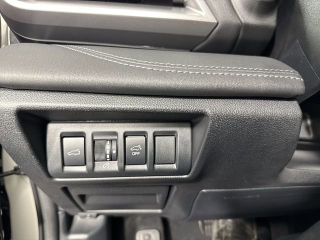 Used 2025 Subaru Outback Touring XT image 14