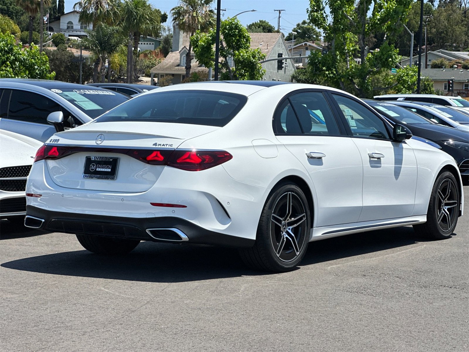 Used 2024 Mercedes-Benz E 350 4MATIC Sedan image 3