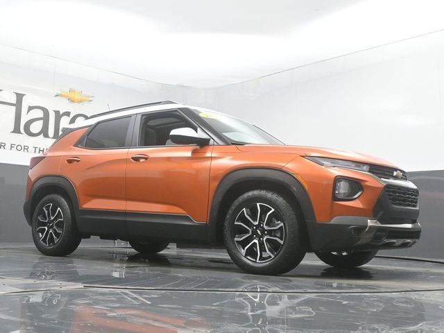 Used 2023 Chevrolet TrailBlazer ACTIV w/ Sun and Liftgate Package image 2