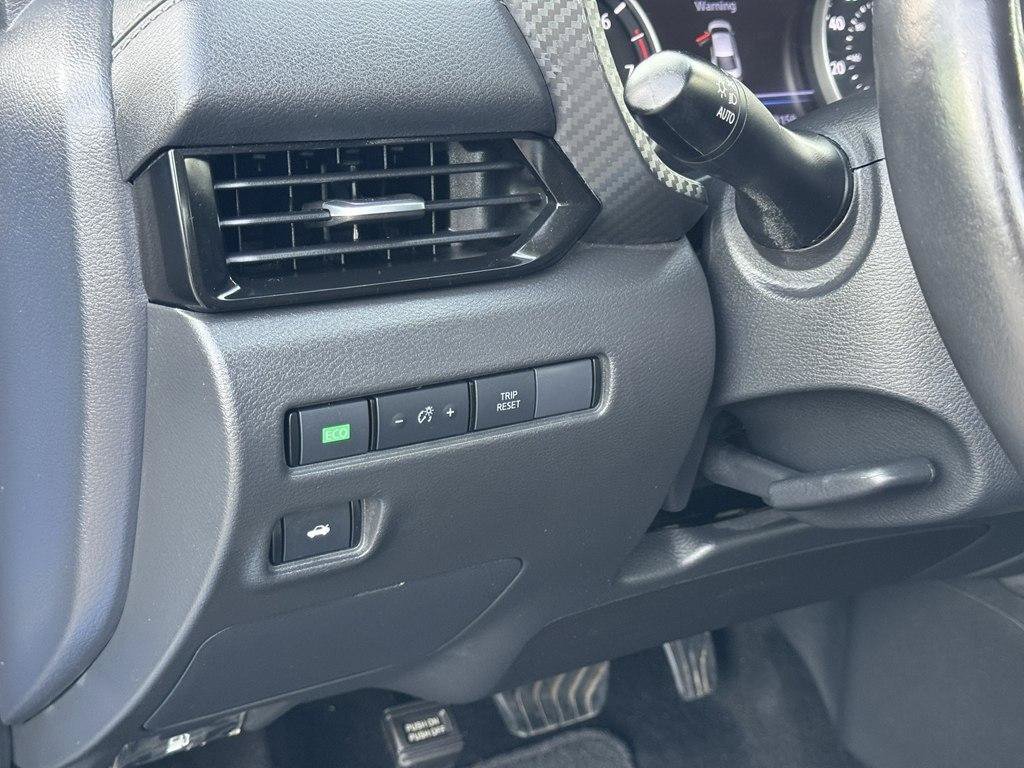 Used 2025 Nissan Sentra SV FWD image 10
