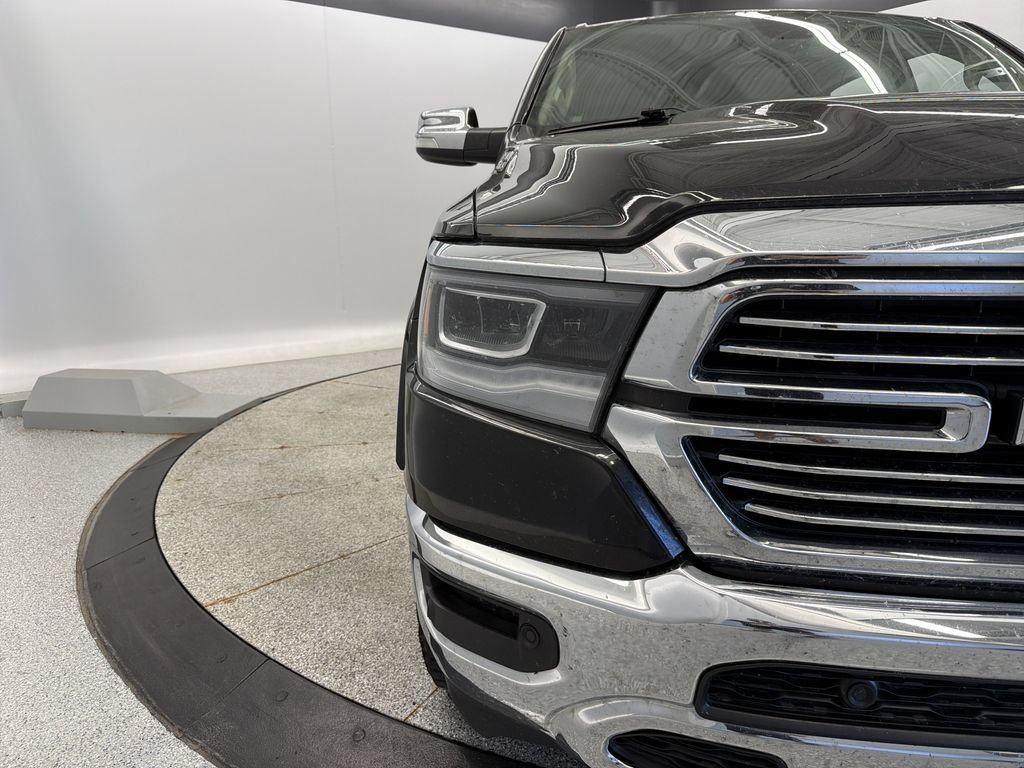 Used 2019 RAM 1500 Laramie AWD/4WD image 12