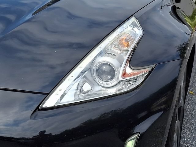 Used 2016 Nissan 370Z Touring Sport RWD image 9