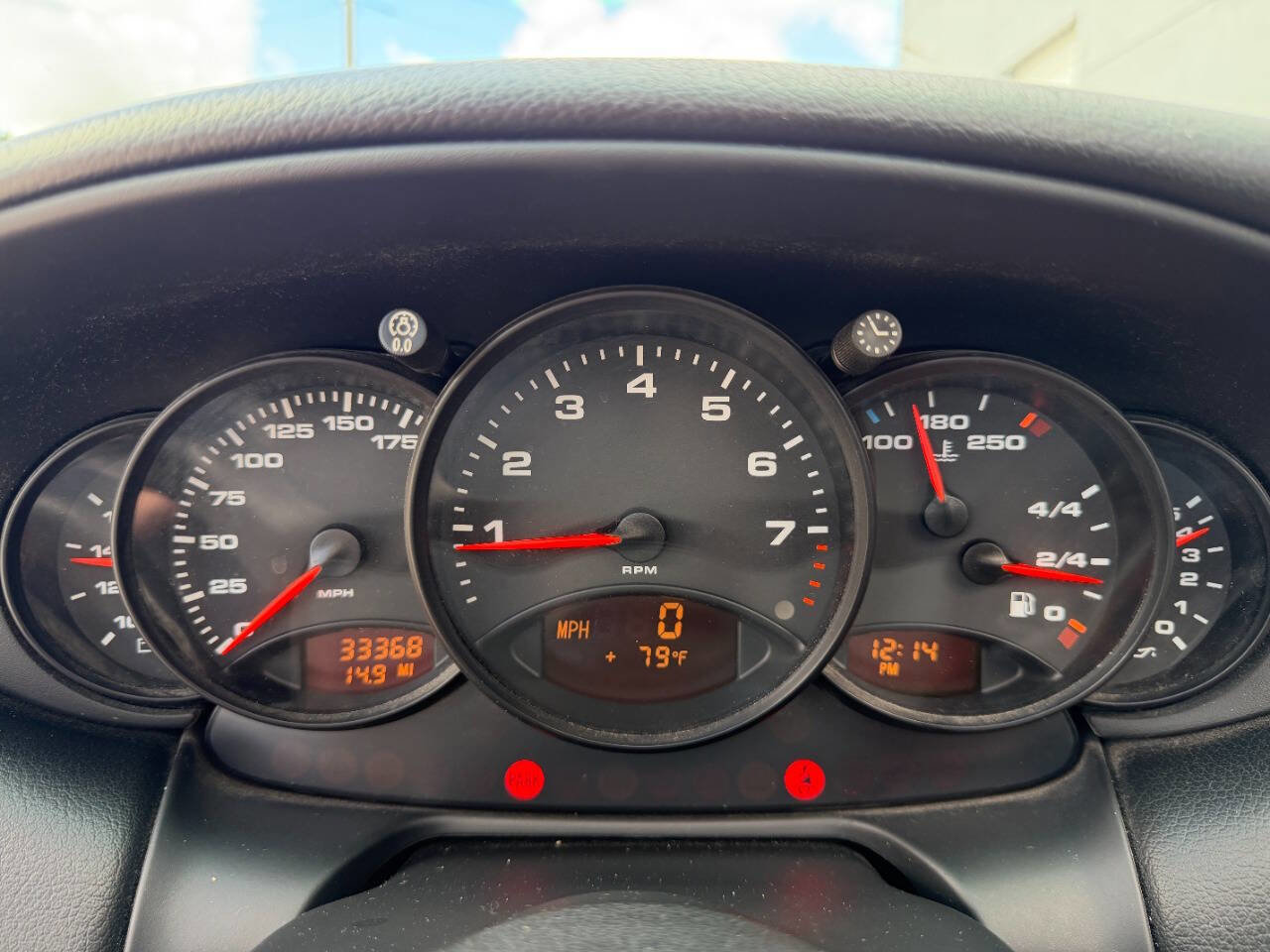 Used 2001 Porsche 911 Carrera 4 image 27