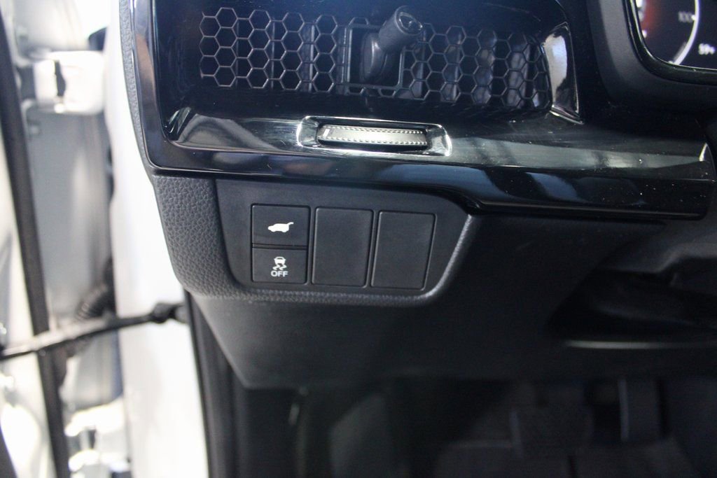 Used 2025 Honda CR-V Sport Touring image 14
