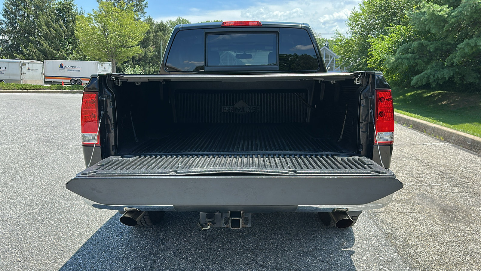 Used 2014 Nissan Titan SV image 7