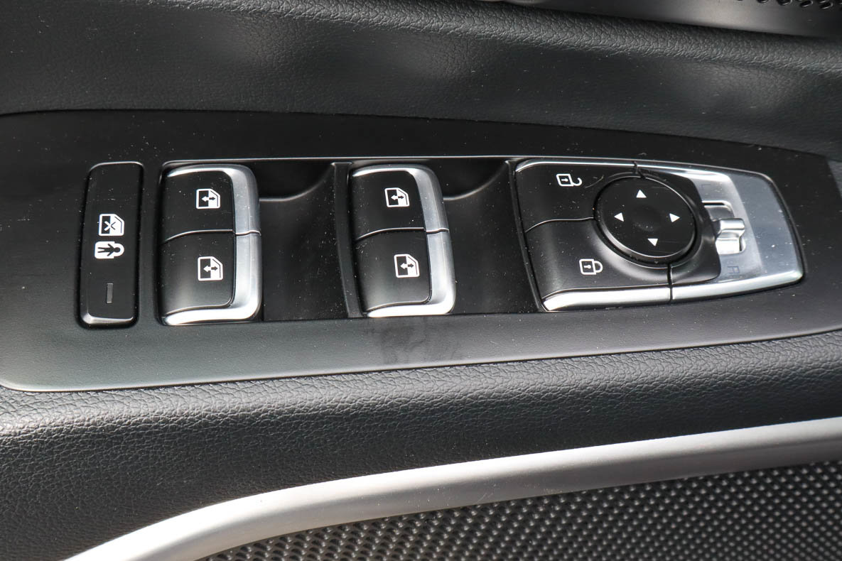 Used 2025 Kia Telluride S FWD image 14