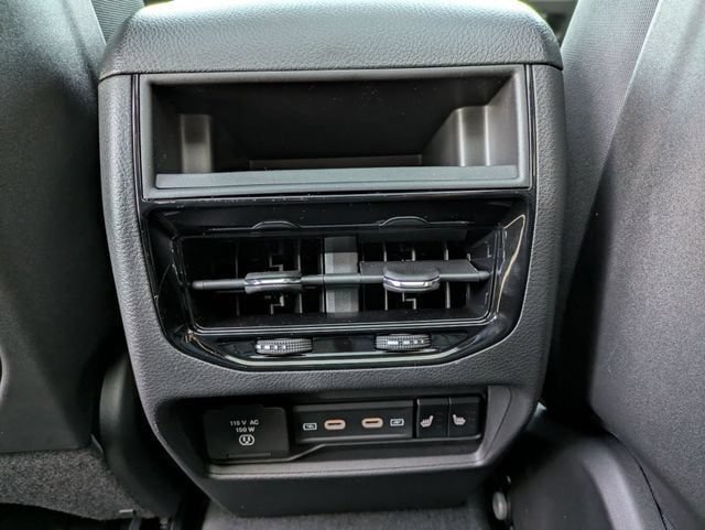 New 2026 Jeep Grand Cherokee Limited w/ Limited Altitude Package AWD/4WD image 29