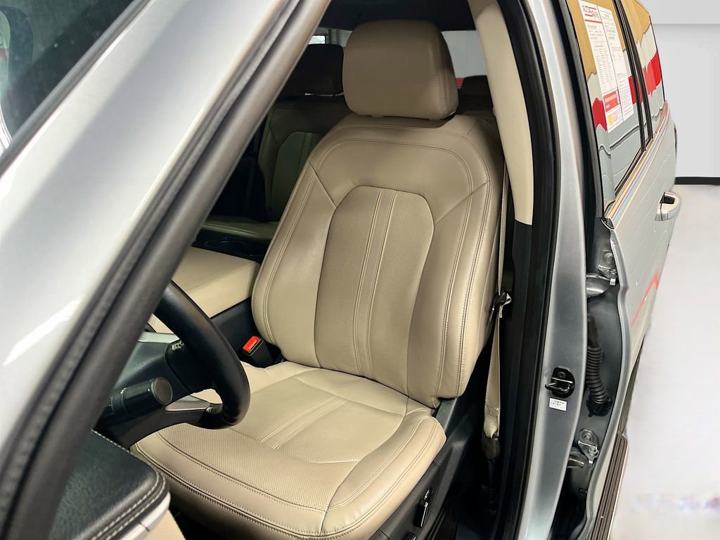 Used 2023 Ford Expedition Limited image 20