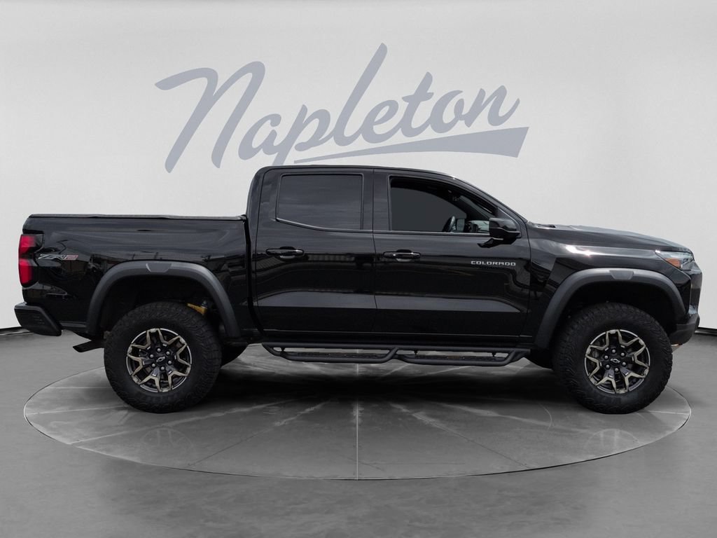 Used 2024 Chevrolet Colorado ZR2 w/ ZR2 Convenience Package III AWD/4WD image 9