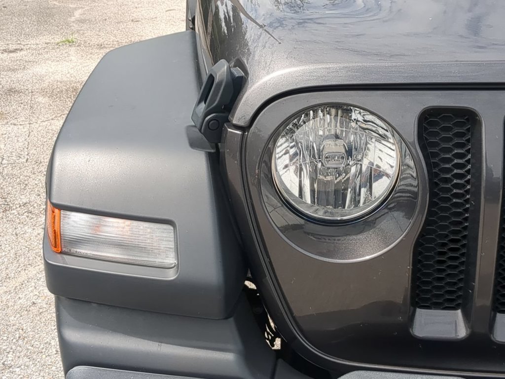 Used 2023 Jeep Wrangler Sport AWD/4WD image 10