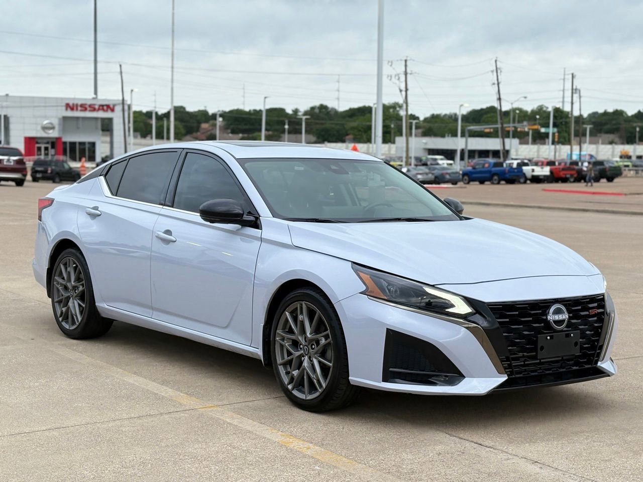 Used 2023 Nissan Altima 2.0 SR FWD image 6