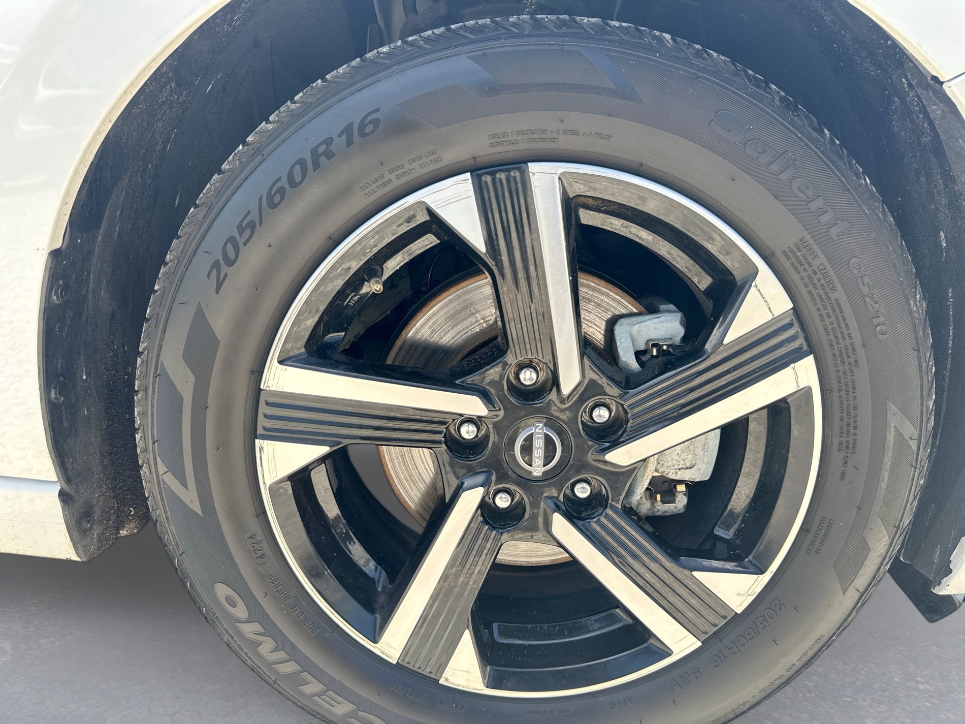 Used 2024 Nissan Sentra SV FWD image 12