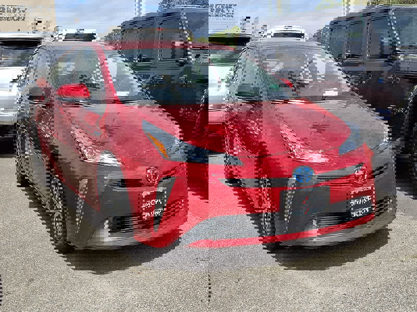 Used 2022 Toyota Prius LE image 2