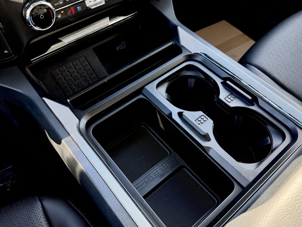 New 2025 Ford F250 Lariat w/ Chrome Package image 32