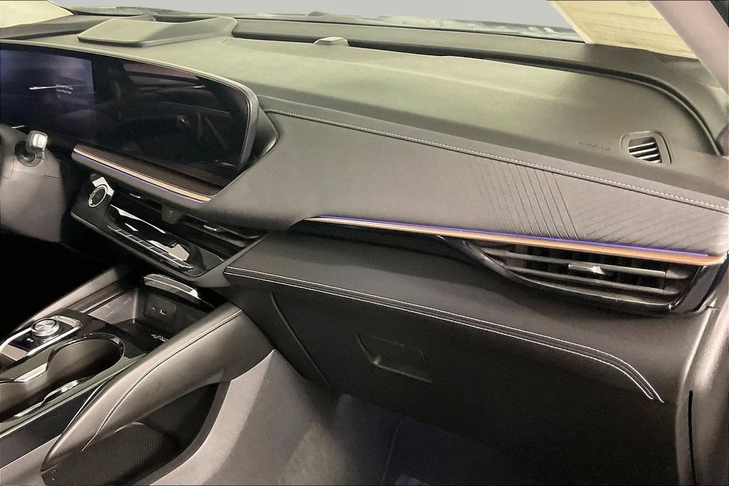 Certified 2024 Buick Envision Sport Touring AWD/4WD image 25