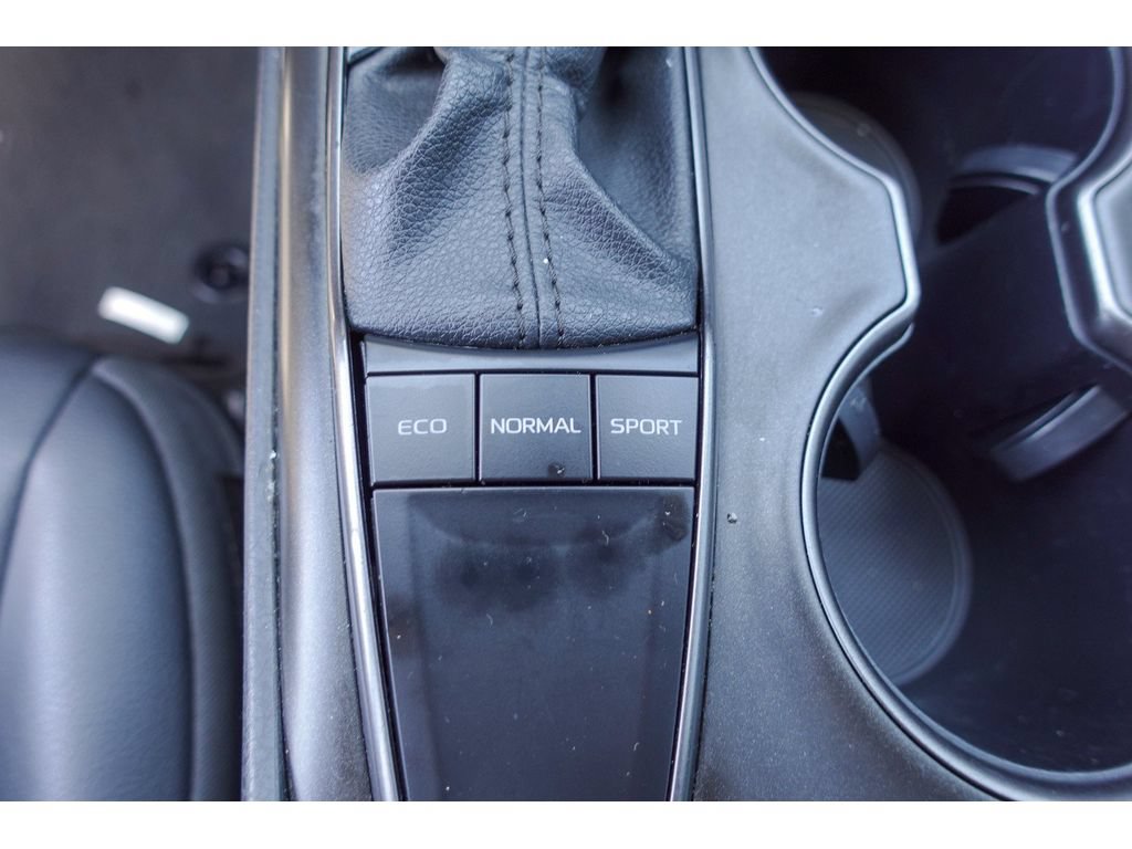Used 2024 Toyota Camry SE FWD image 20