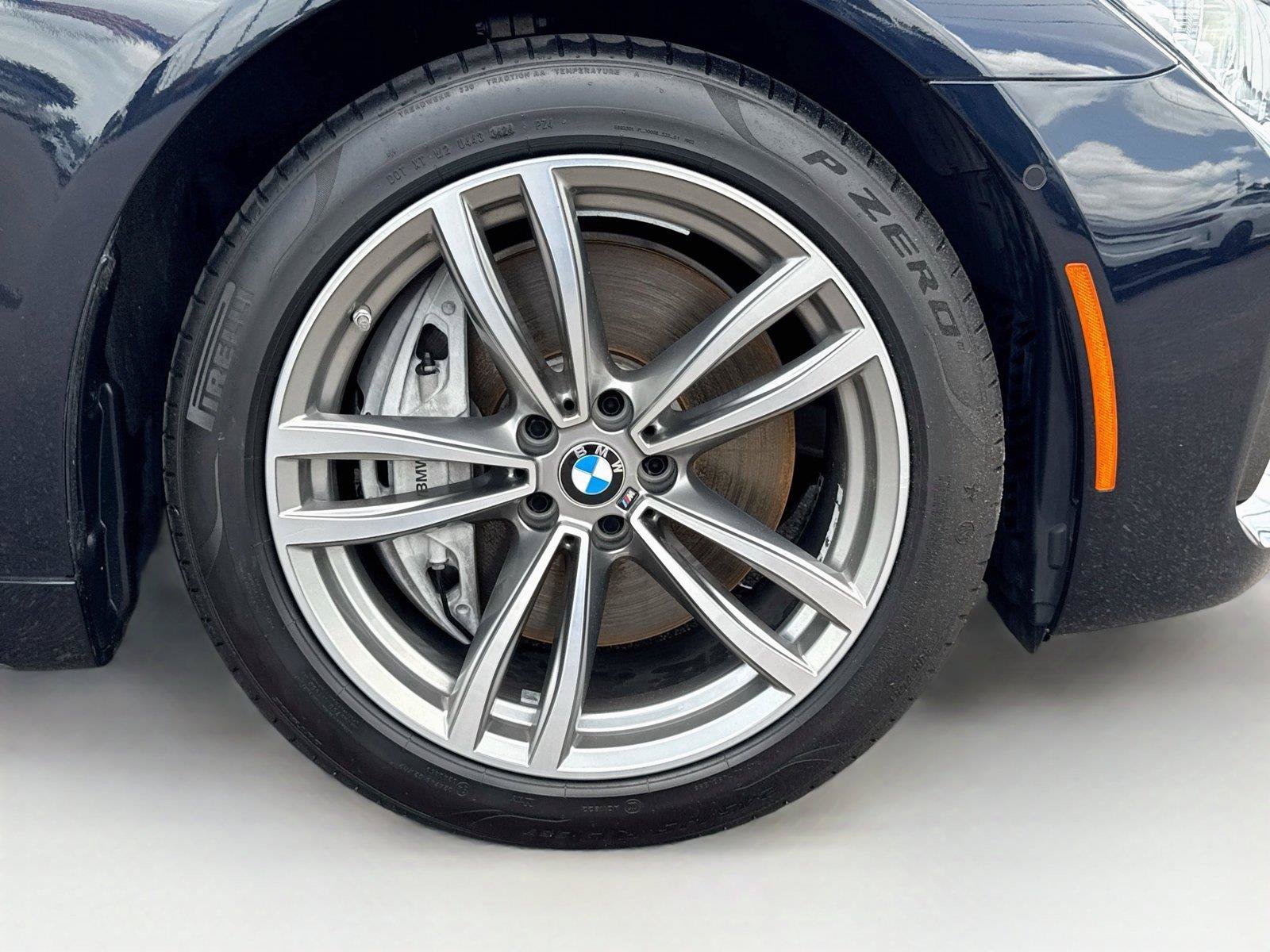 Used 2019 BMW 750i w/ Executive Package RWD image 38