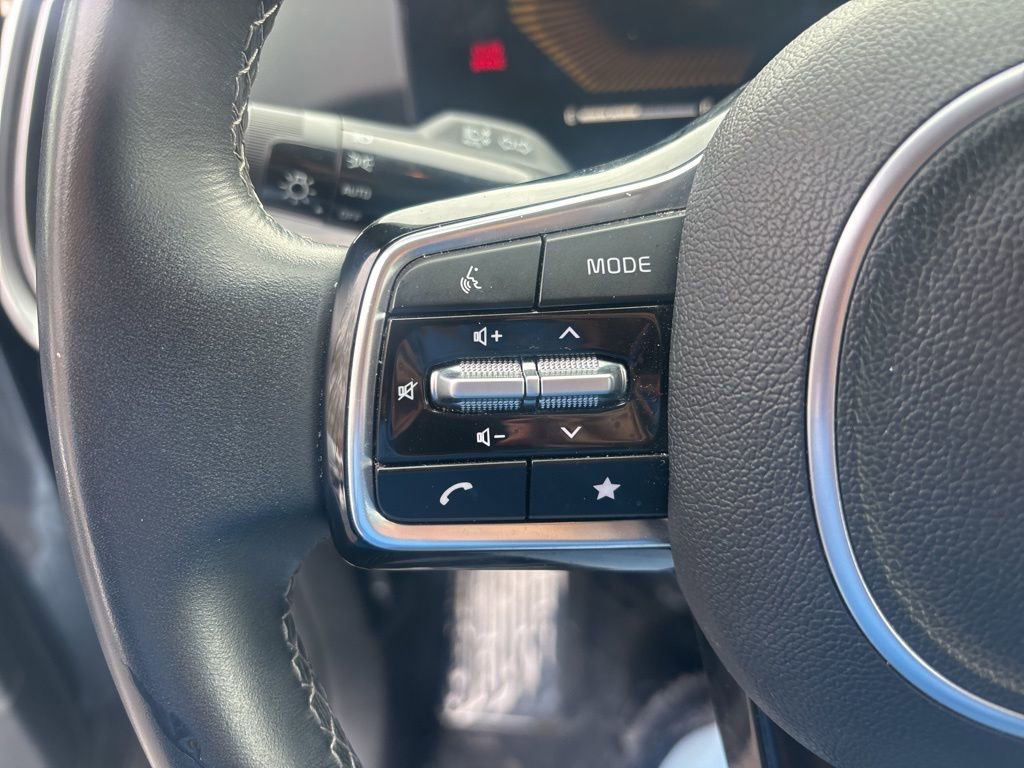 Used 2024 Kia Sorento S image 21