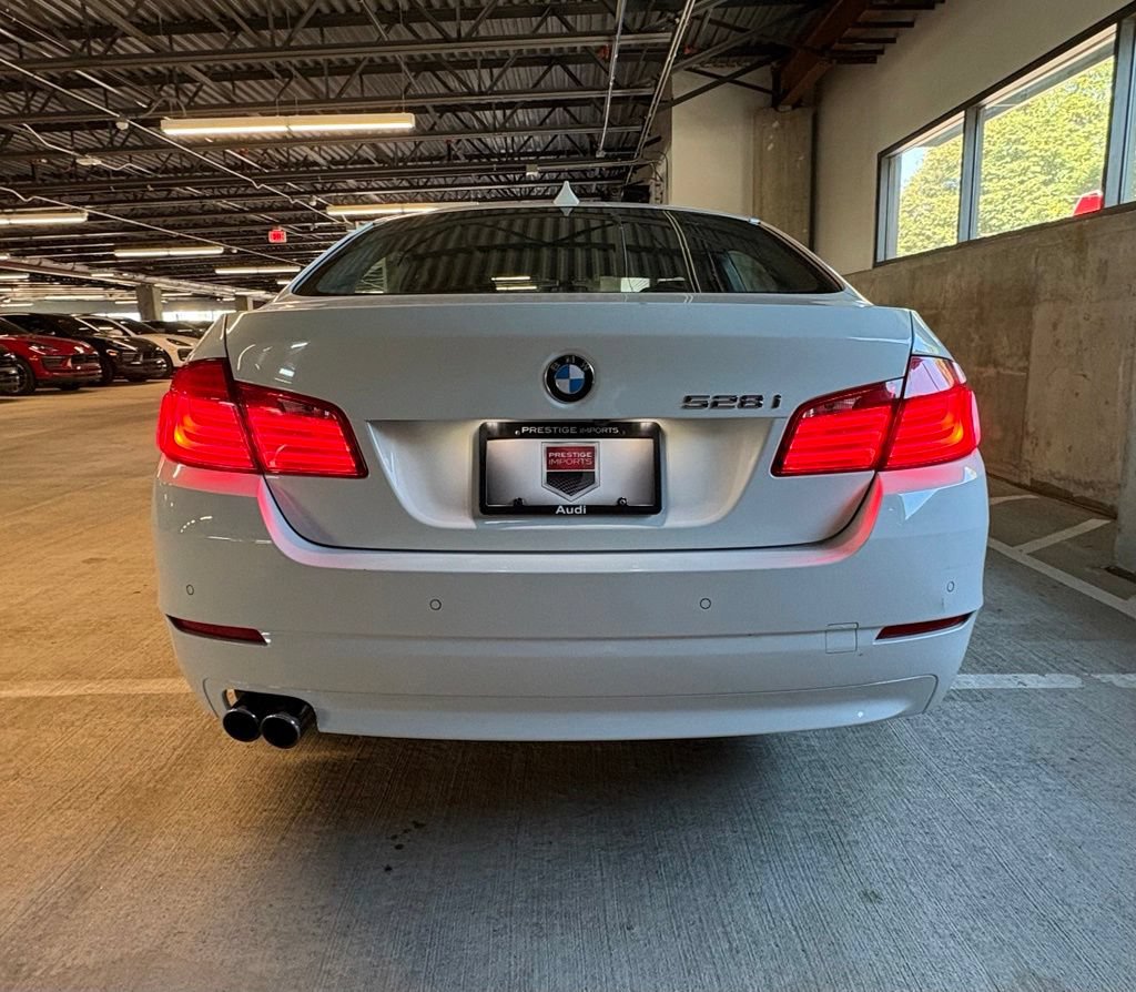 Used 2012 BMW 528i xDrive Sedan AWD/4WD image 7