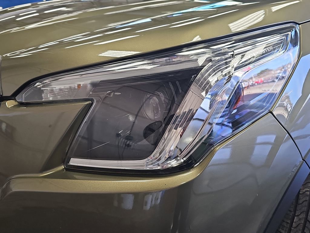Used 2023 Subaru Forester Premium AWD/4WD image 31