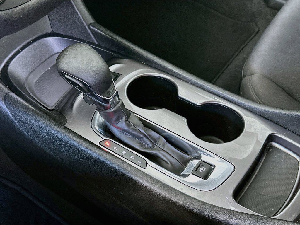 Used 2023 Chevrolet Malibu LS FWD image 16