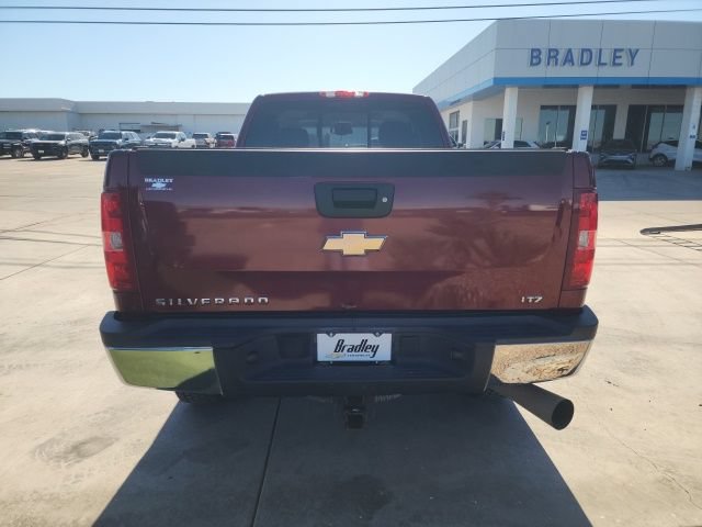 Used 2008 Chevrolet Silverado 2500 LTZ w/ Suspension Package, Off-Road AWD/4WD image 5
