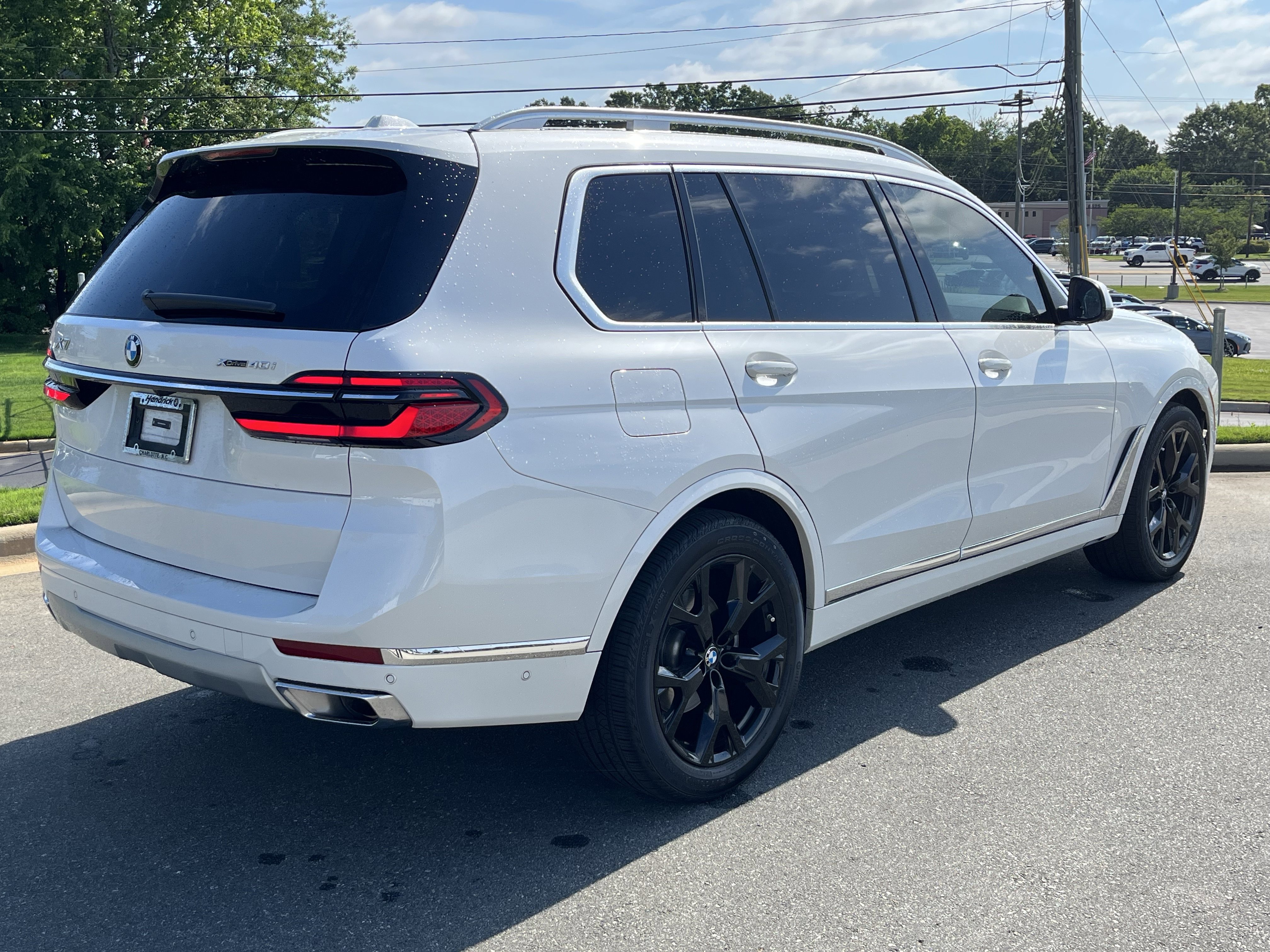 Used 2024 BMW X7 xDrive40i w/ Premium Package AWD/4WD image 9