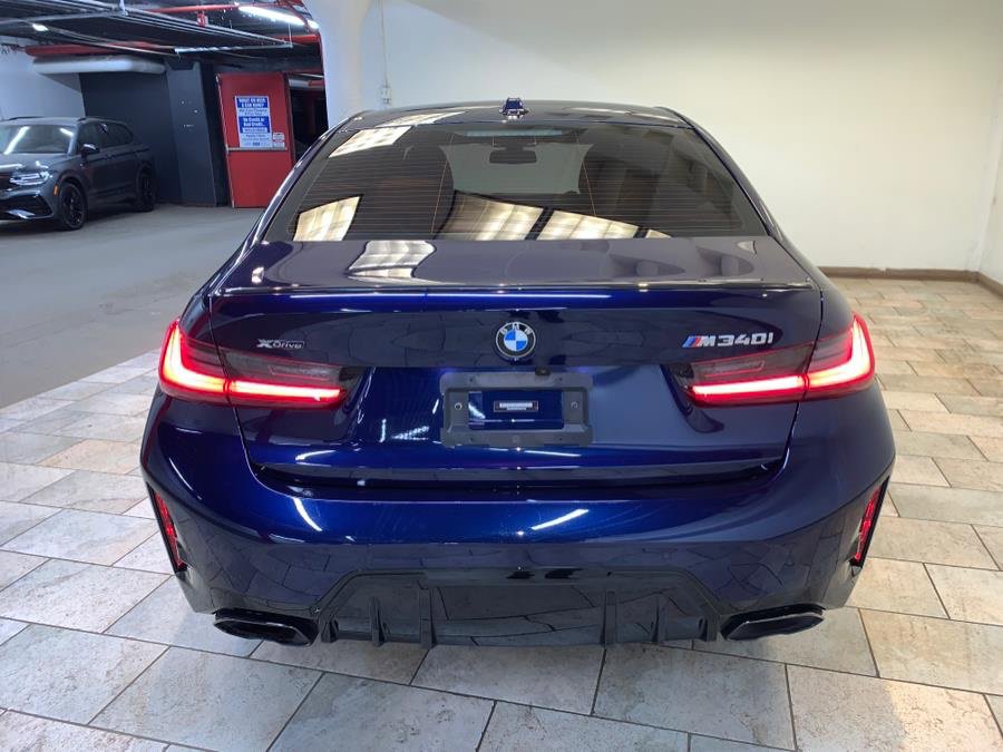 Used 2023 BMW M340i xDrive image 5