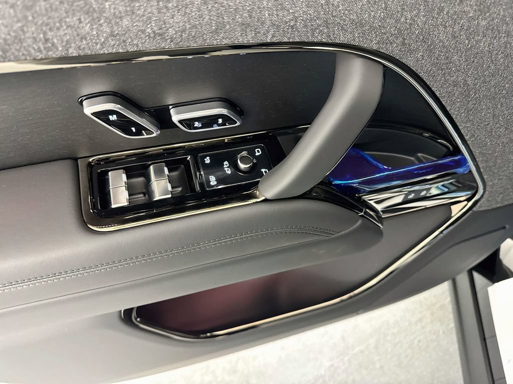 New 2027 Land Rover Range Rover Sport Dynamic SE AWD/4WD image 18