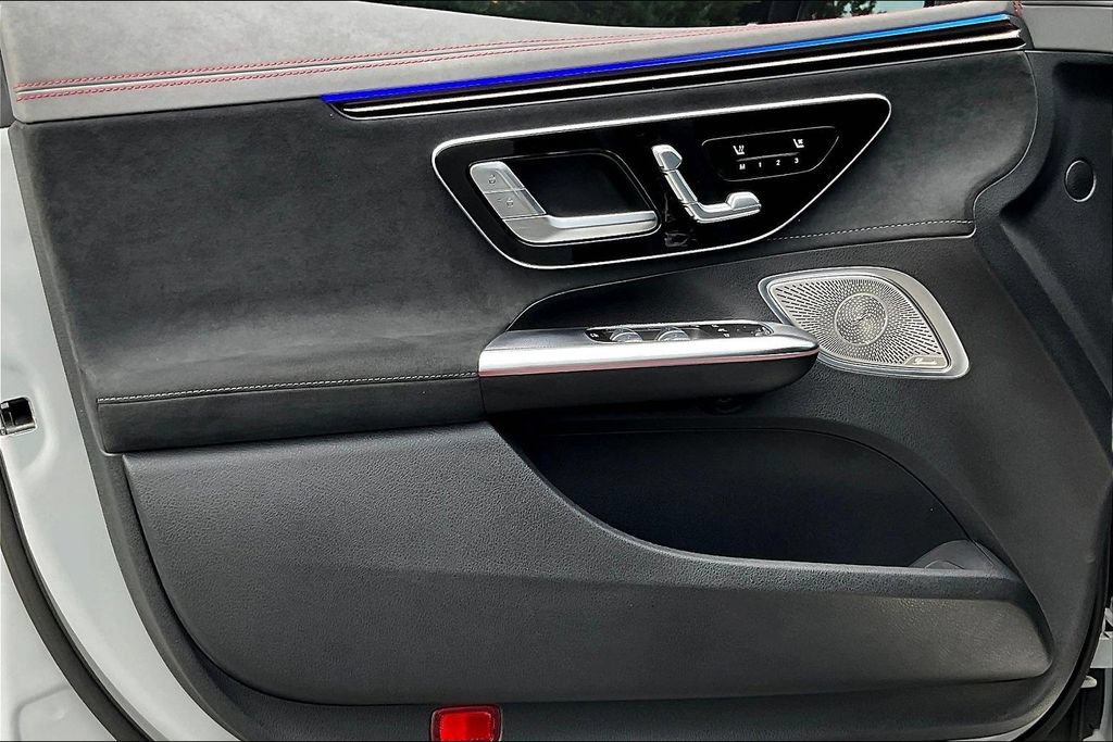 Used 2023 Mercedes-Benz EQE 500 4MATIC Sedan image 20