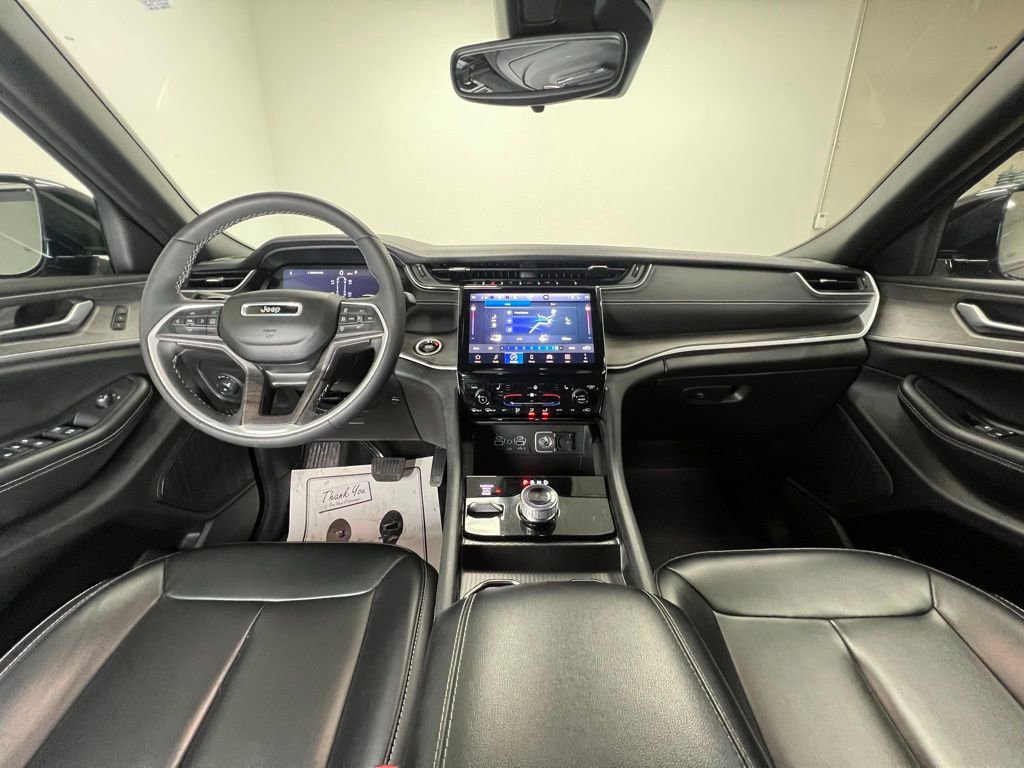 Used 2024 Jeep Grand Cherokee L Limited image 12