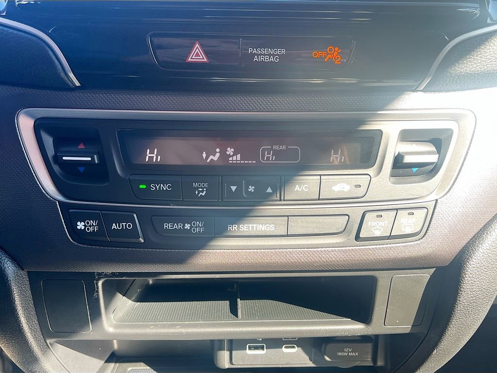Used 2025 Honda Ridgeline Sport image 15