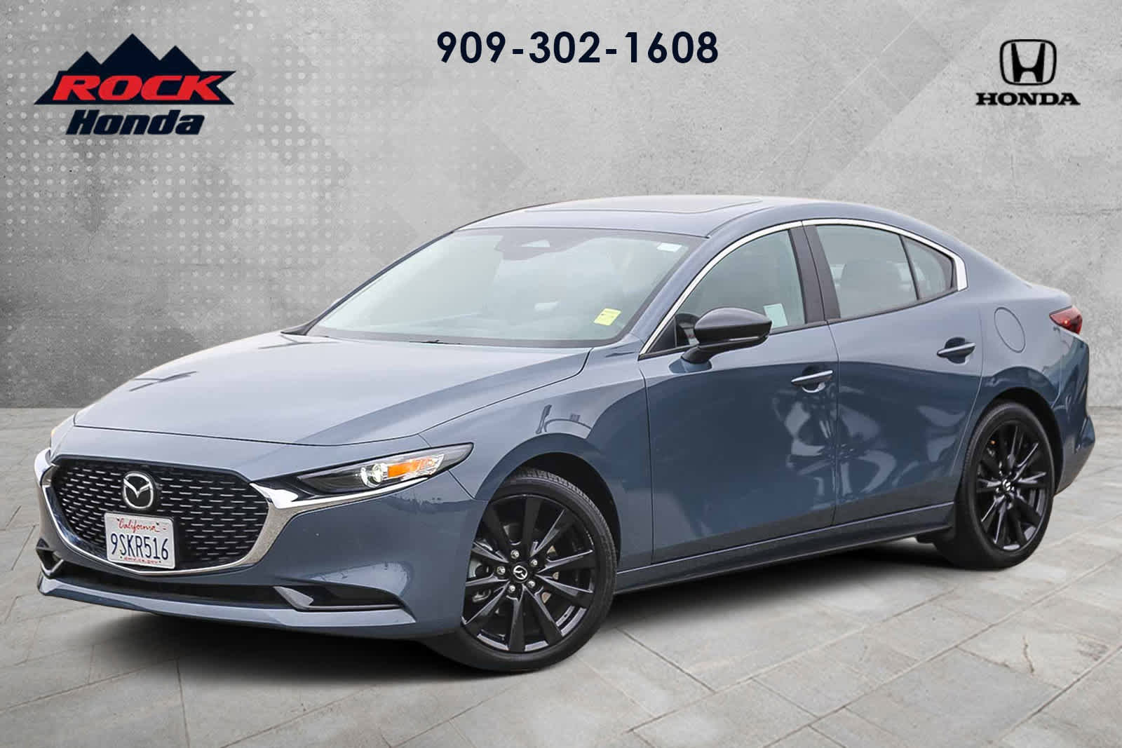 Used 2025 MAZDA MAZDA3 s image 1