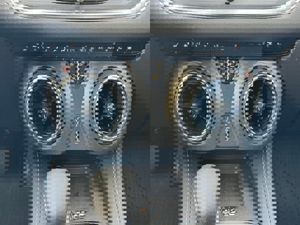 Certified 2023 Chevrolet Blazer LT w/ Convenience Package image 11