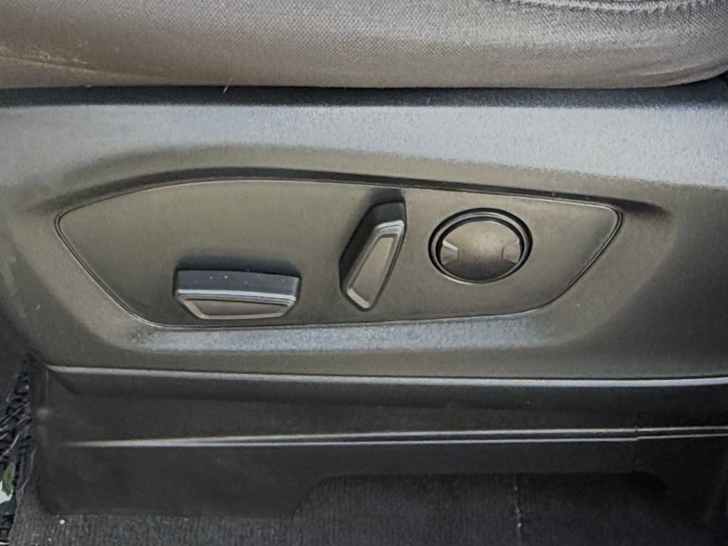 Certified 2022 Ford Explorer XLT RWD image 22