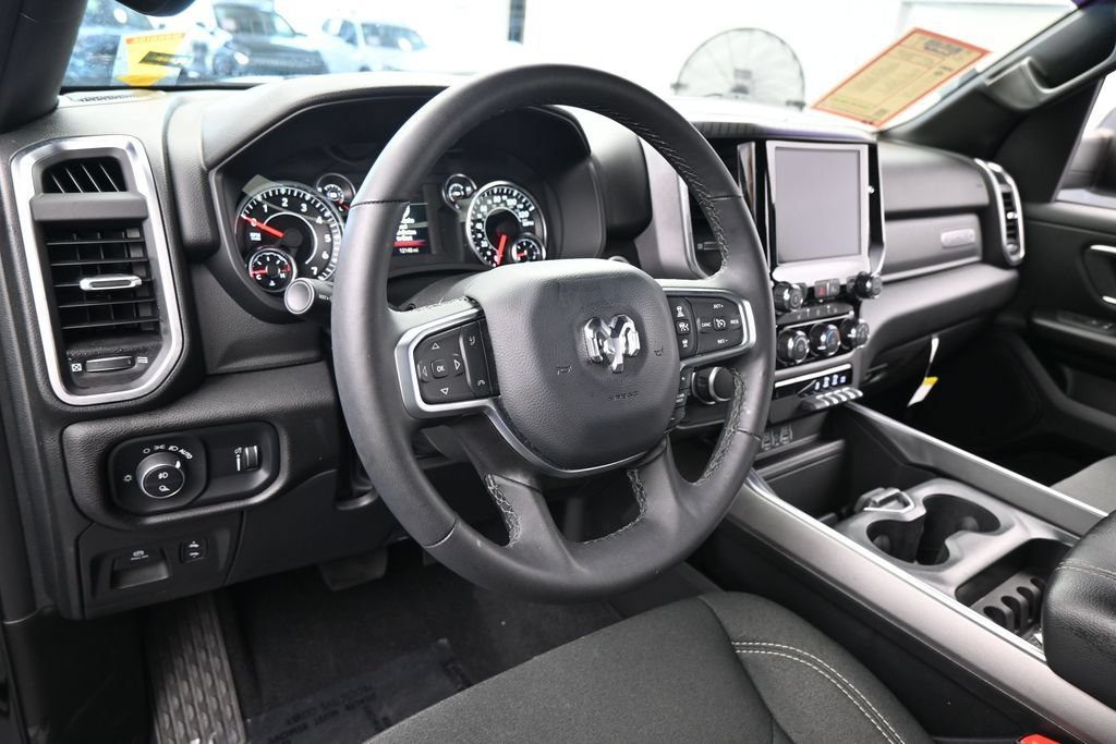 Used 2025 RAM 1500 Big Horn AWD/4WD image 11