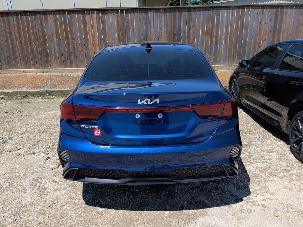 Used 2022 Kia Forte LXS FWD image 8