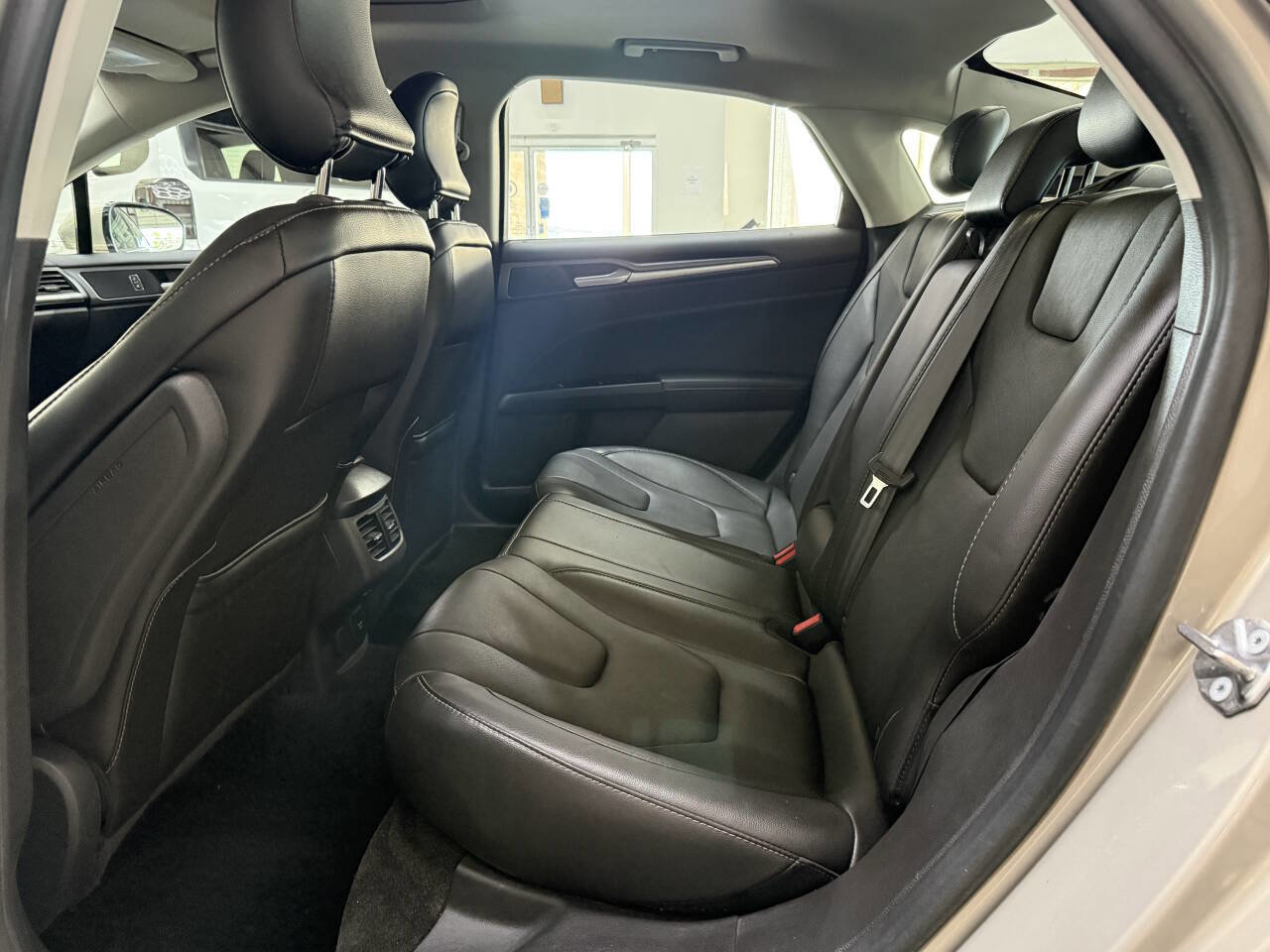 Used 2015 Ford Fusion Titanium FWD image 13