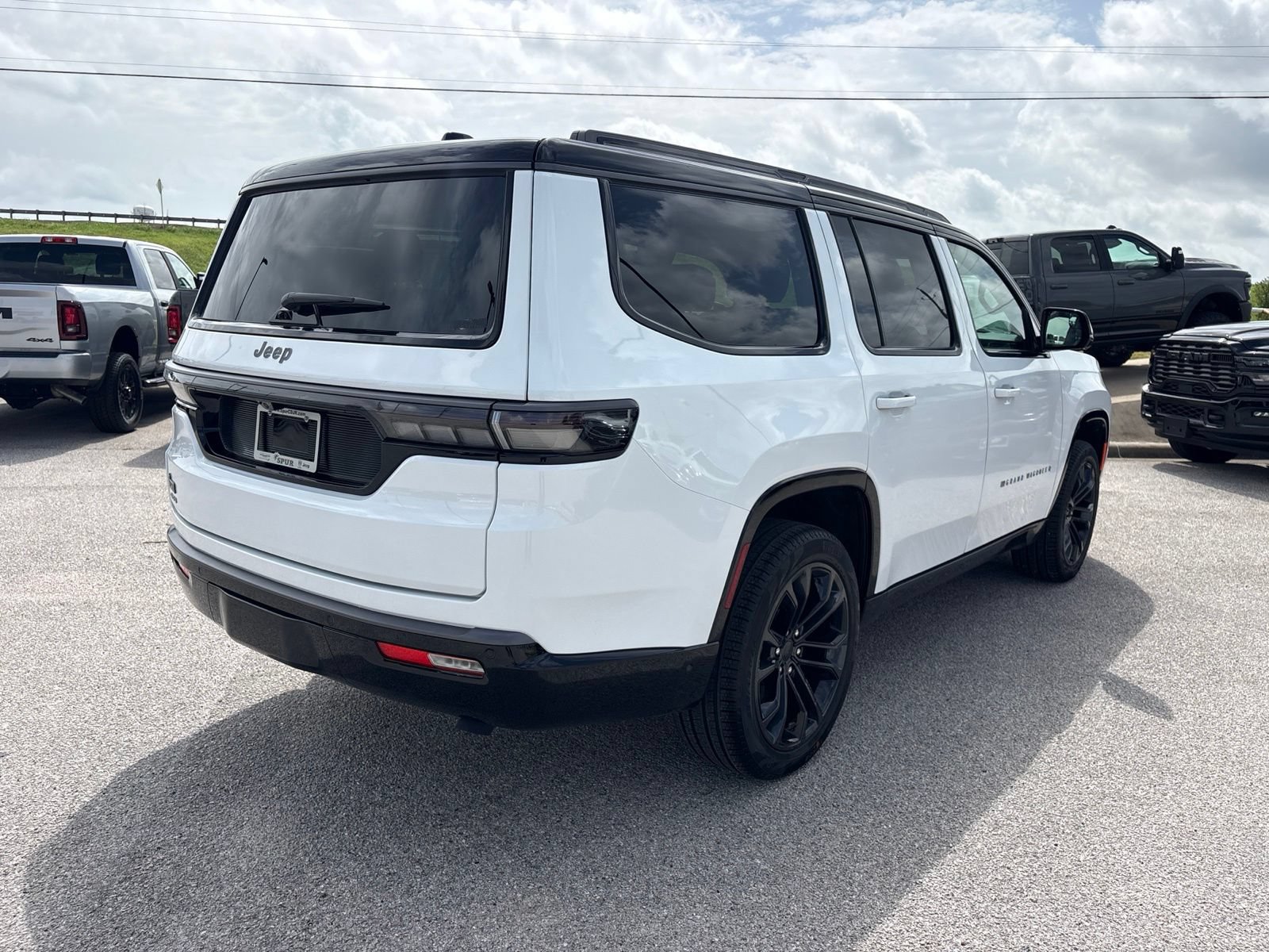 New 2026 Jeep Grand Wagoneer Summit AWD/4WD image 6