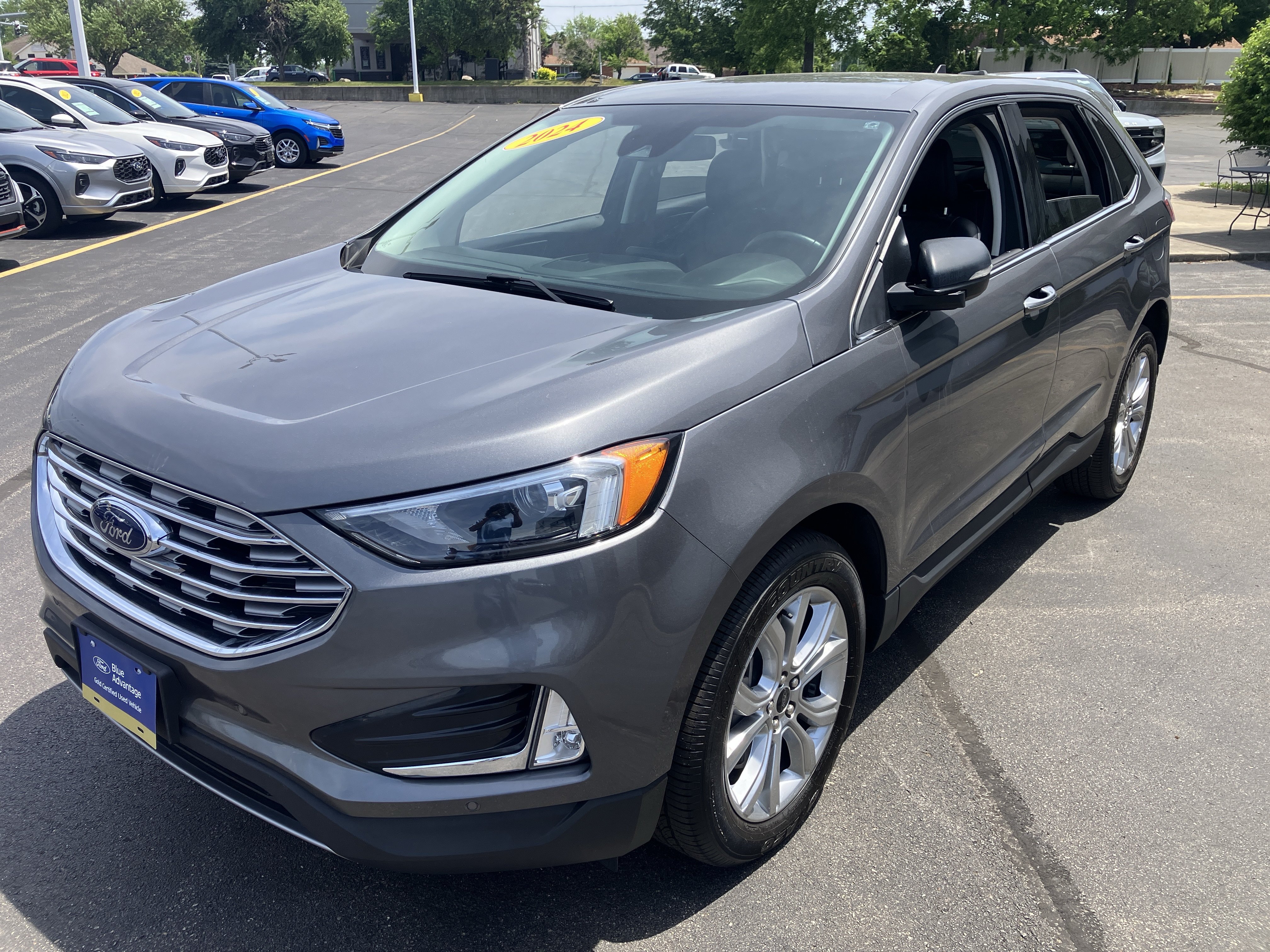 Certified 2024 Ford Edge Titanium AWD/4WD image 3