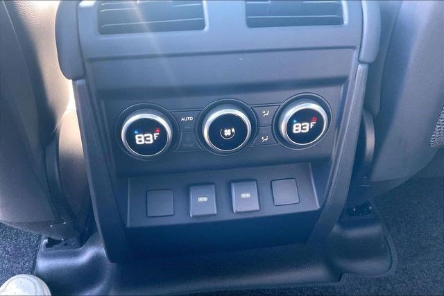 Used 2024 Land Rover Defender 110 X-Dynamic SE image 39