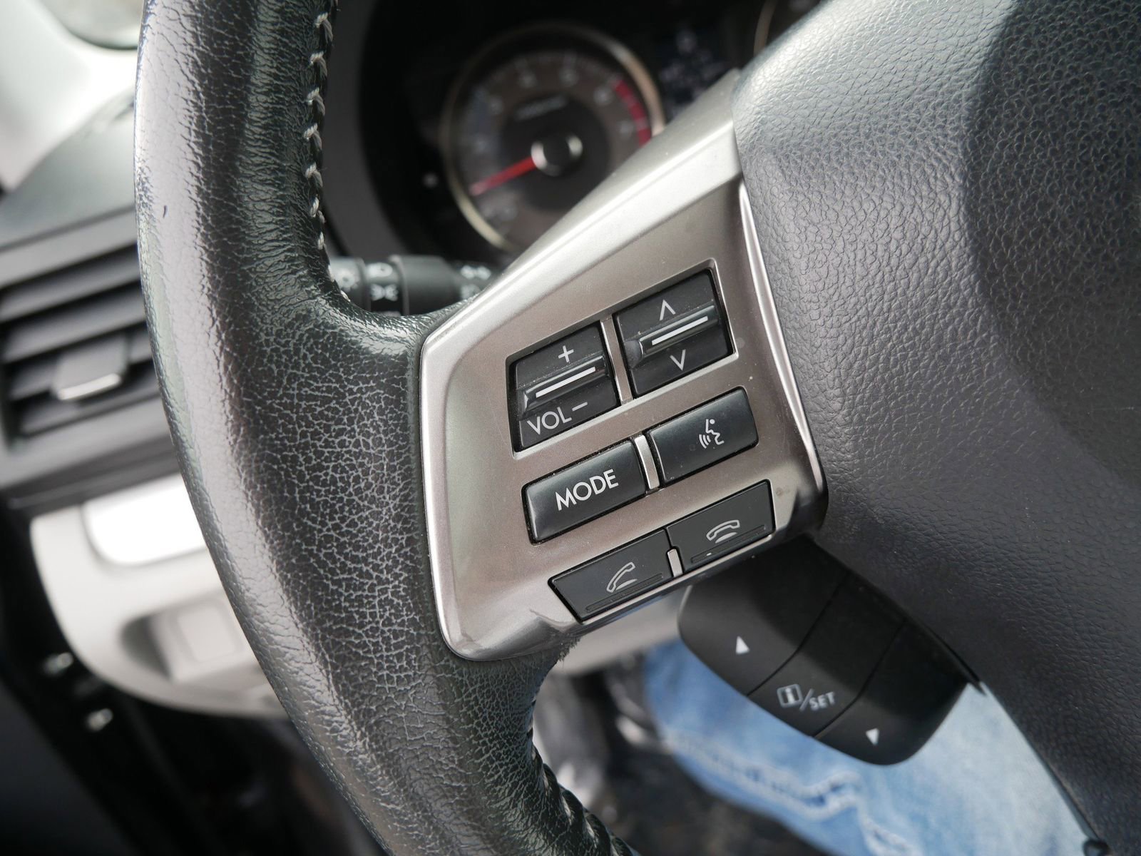 Used 2015 Subaru Forester 2.5i Limited w/ Popular Package #2 image 25