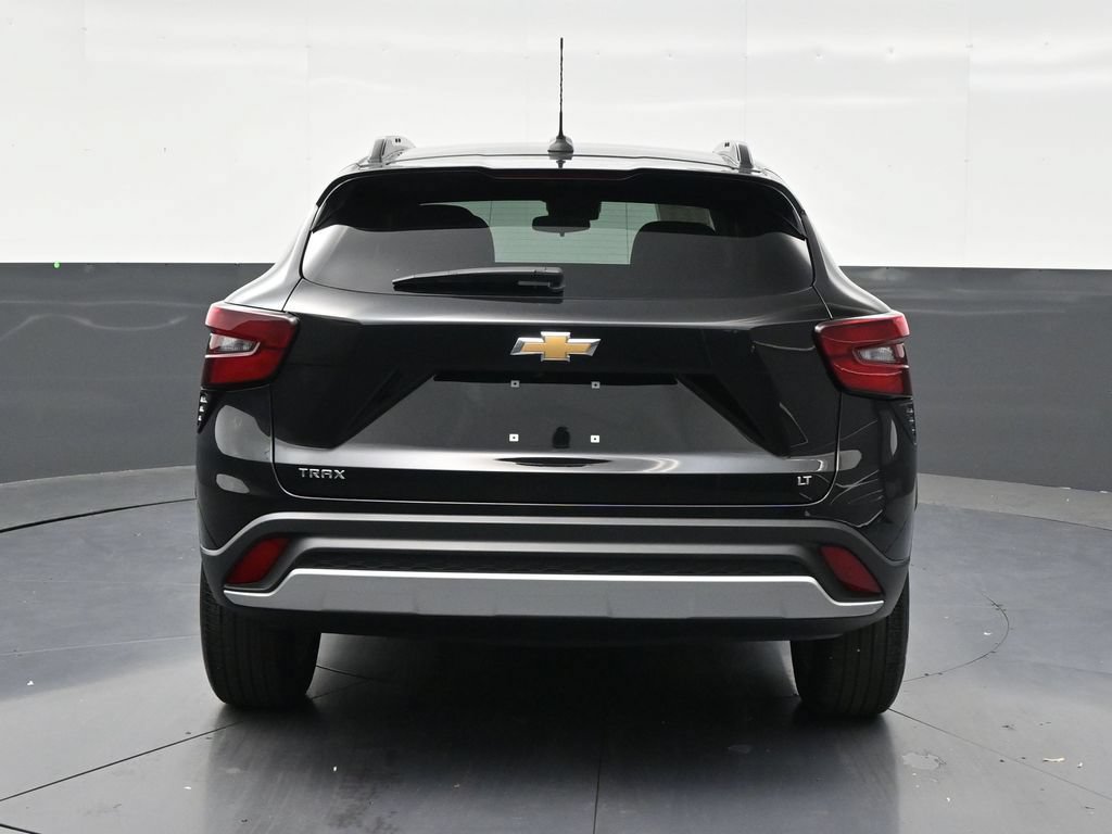 Used 2024 Chevrolet Trax LT FWD image 4