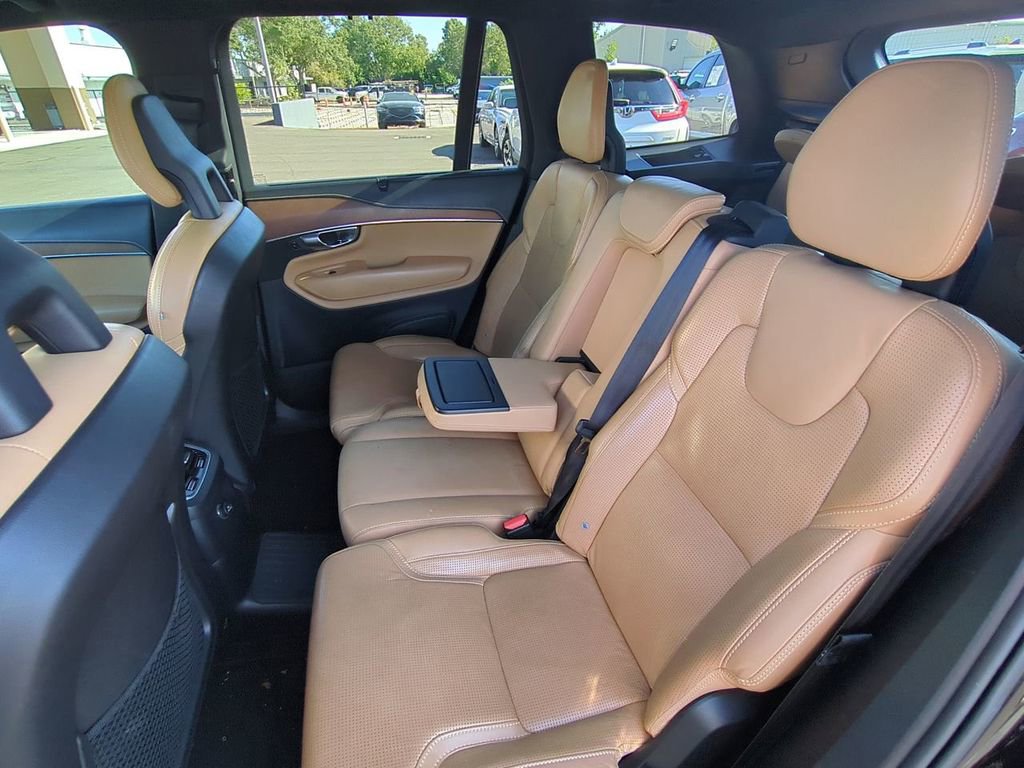 Used 2017 Volvo XC90 T8 Inscription w/ Vision Package image 14