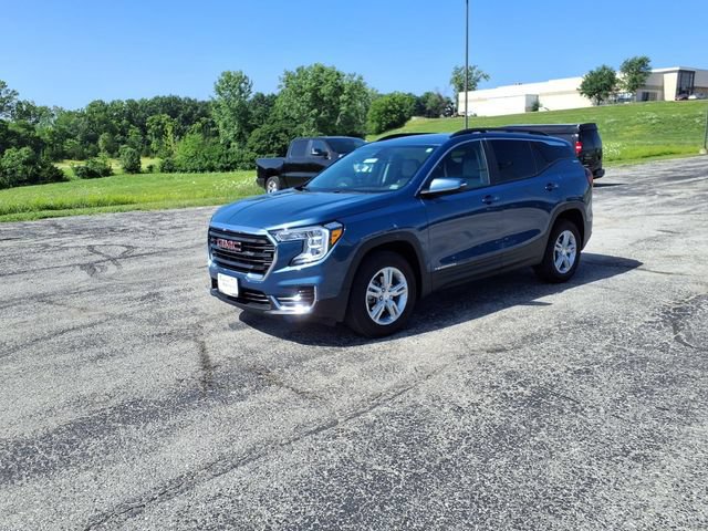 Used 2024 GMC Terrain SLE w/ Driver Convenience Package AWD/4WD image 44